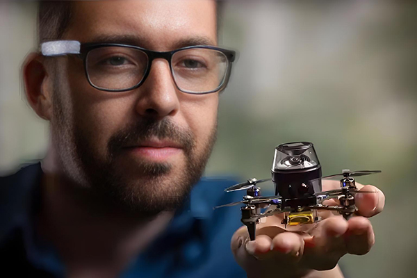 弹簧在微型机器人中的精密传动与支撑作用